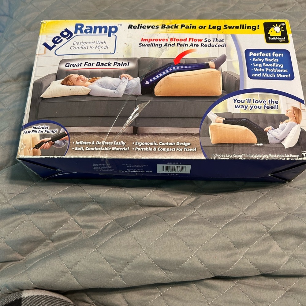Leg Ramp Pillow - Gray